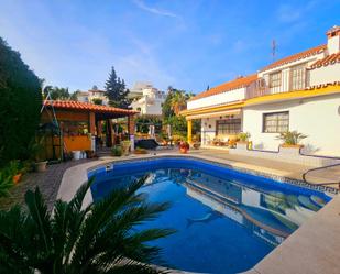 Swimming pool of House or chalet for sale in Benalmádena  with Air Conditioner, Terrace and Swimming Pool