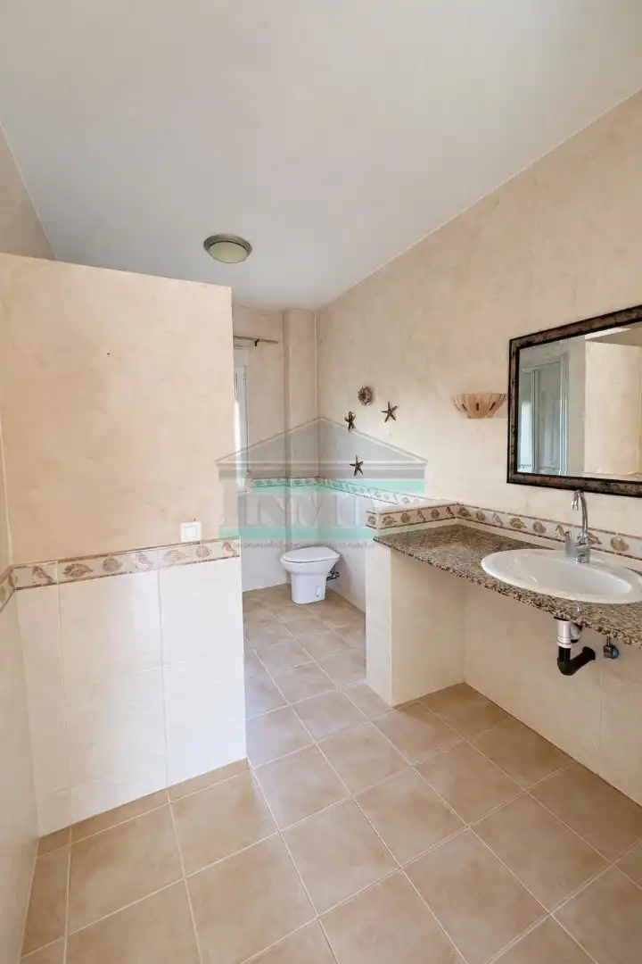 Baño de Casa o chalet en venta en Láchar con Jardín privado, Terraza y Piscina