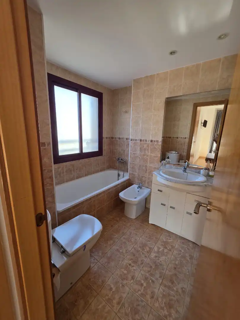 Bathroom of Flat for rent in Canet d'En Berenguer  with Air Conditioner, Furnished and Oven