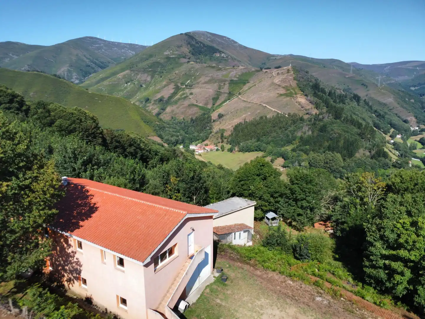 Country homes for sale in Allande