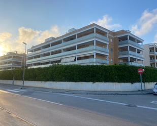 Vista exterior de Pis en venda en Cunit amb Calefacció, Terrassa i Traster