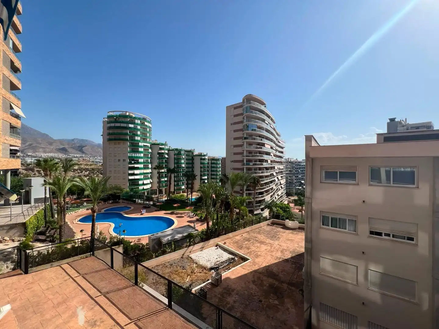 Vista exterior de Apartamento en venta en Villajoyosa / La Vila Joiosa con Jardín privado, Terraza y Piscina comunitaria