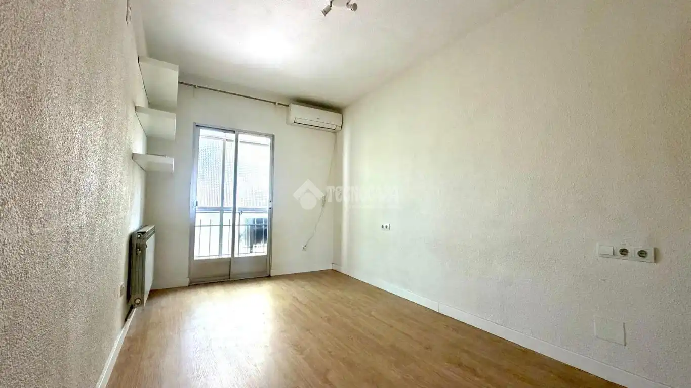 Habitación de Piso en venta en Madrid con Aire acondicionado y Calefacción