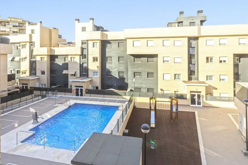 Piso con piscina en alquiler en DE LOS TILOS