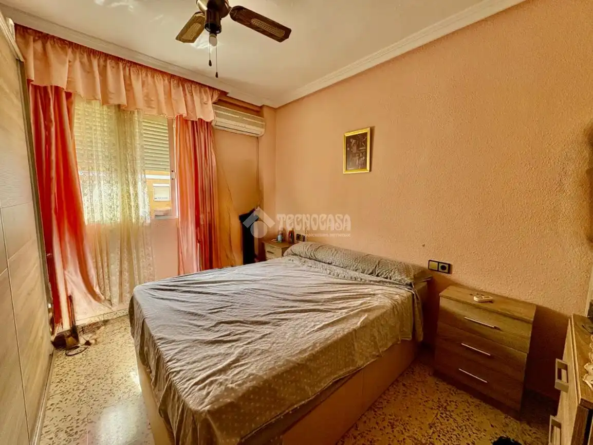 Habitación de Piso en venta en Jaén