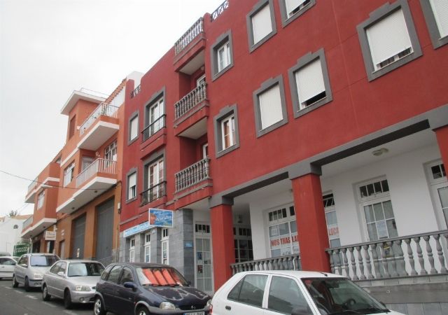 Vista exterior de Piso en venta en Icod de los Vinos