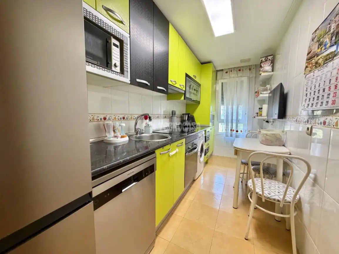 Cocina de Piso en venta en Palencia con Calefacción y Trastero