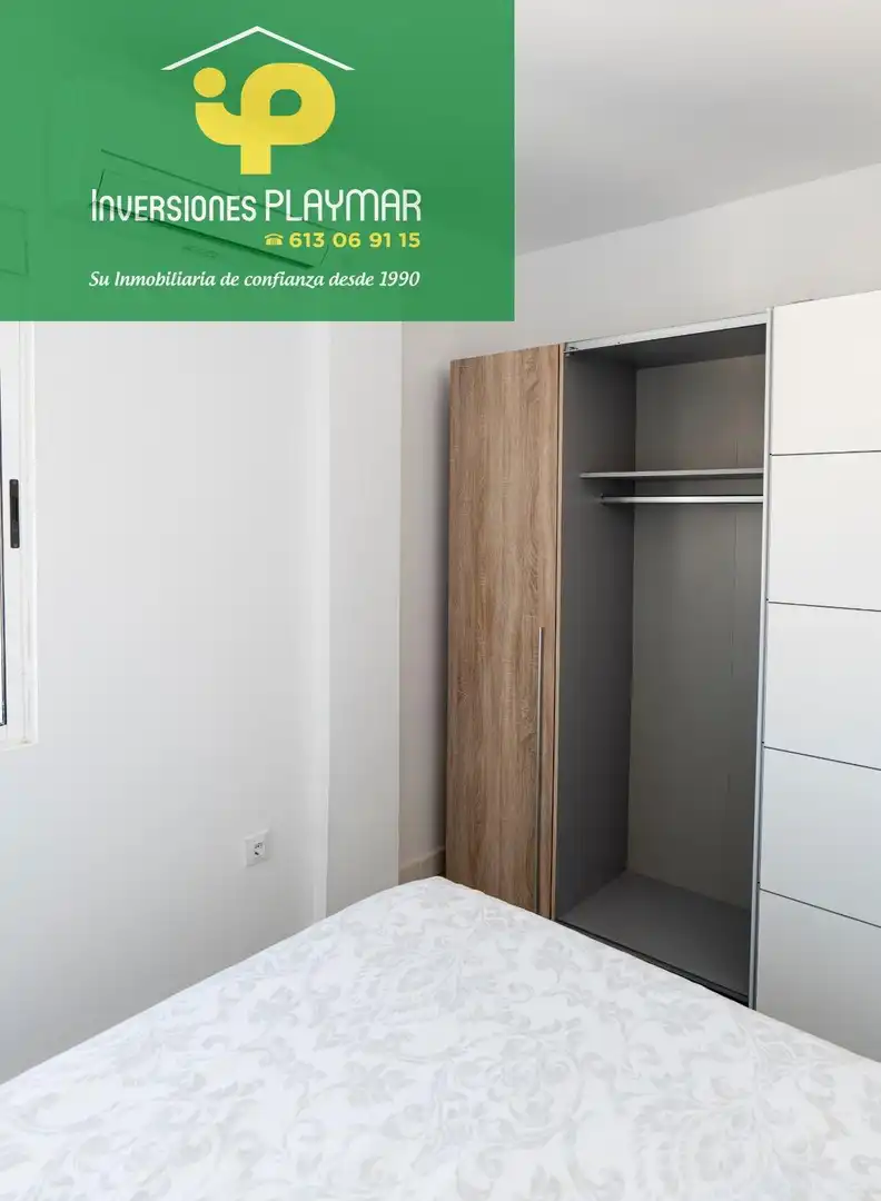 Dormitori de Àtic de lloguer en Almería amb Aire condicionat, Calefacció i Moblat