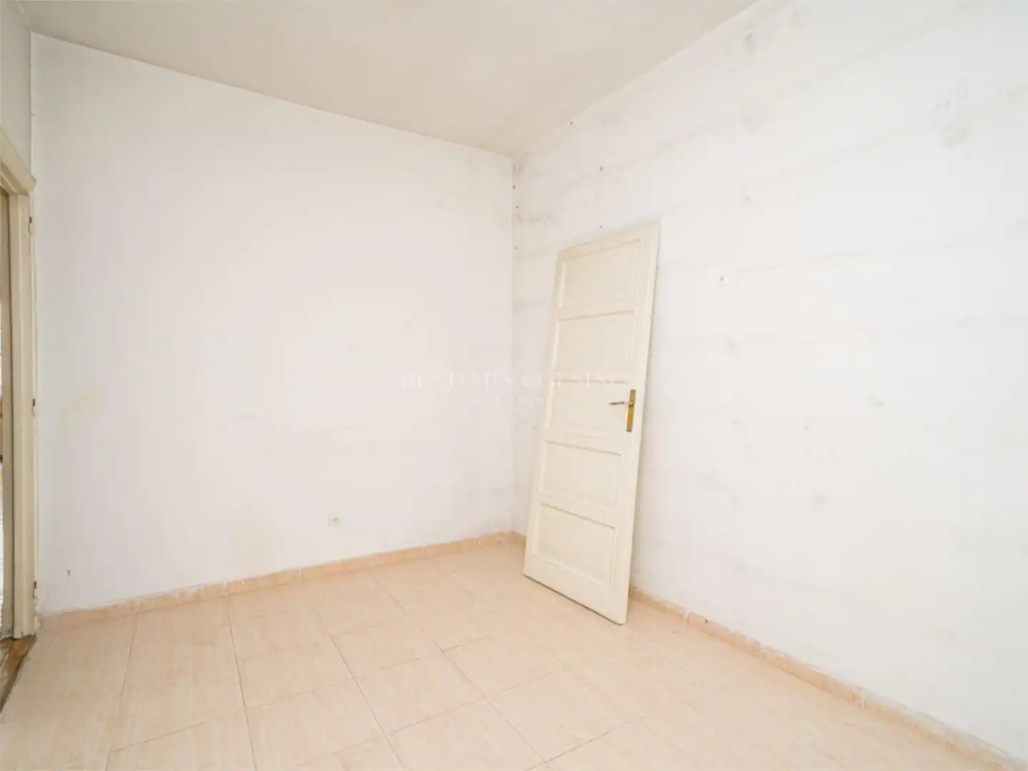 Piso en venta en Madrid con Balcón