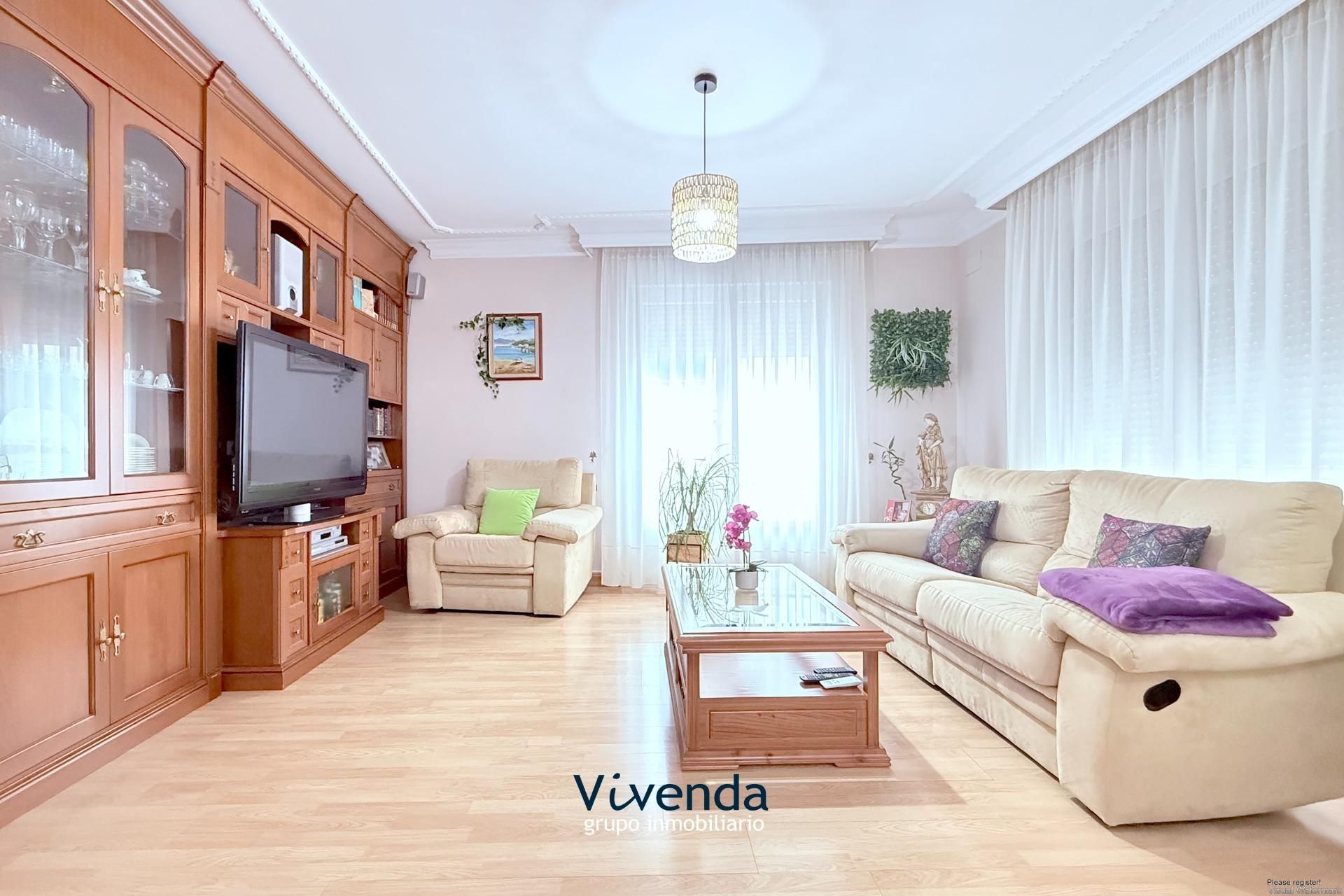 Living room of Single-family semi-detached for sale in Parla  with Air Conditioner, Heating and Terrace