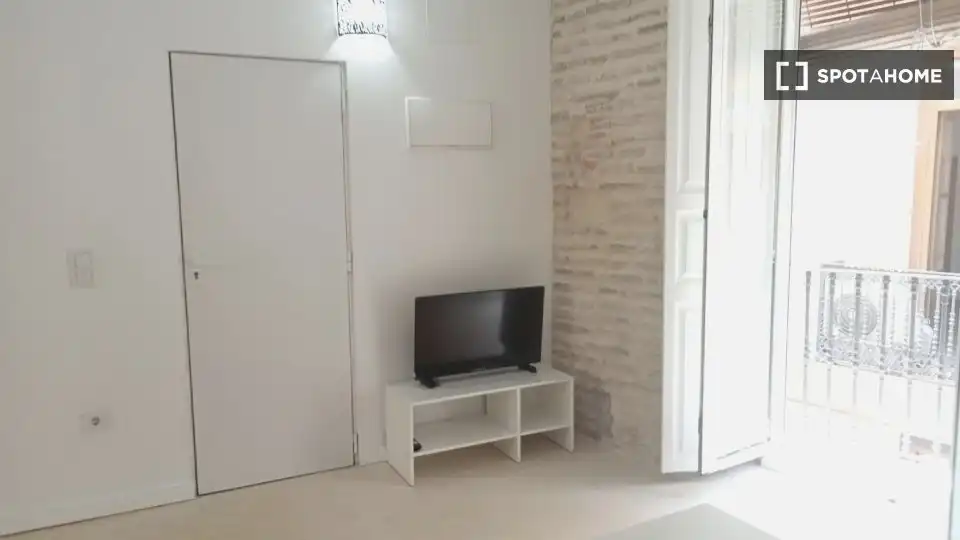 Appartamento con terrazza in affitto a Ciutat Vella, imagen 5