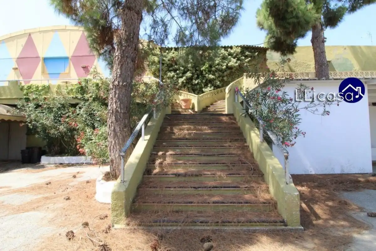 Garten von Geschaftsraum zum Verkauf in La Pobla de Vallbona mit Klimaanlage