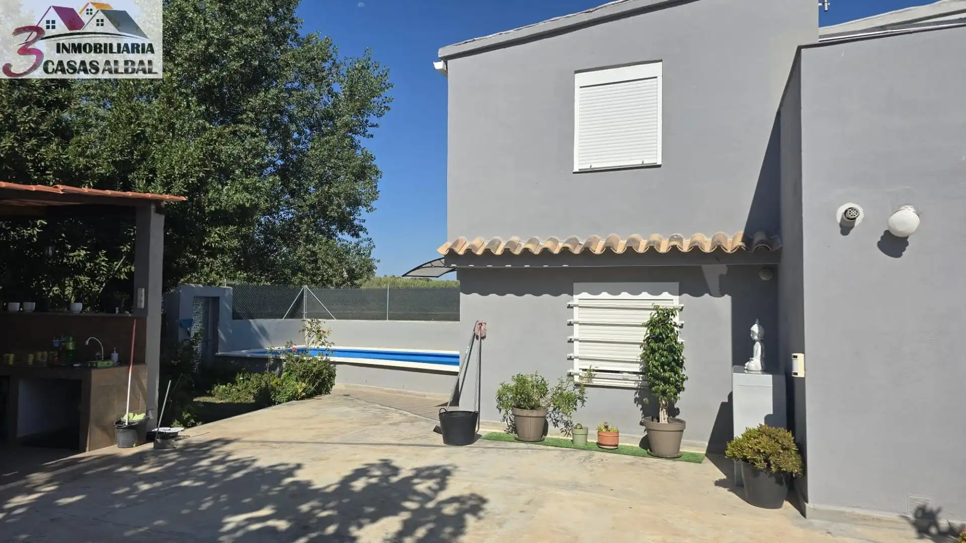 Exterior view of Houses for sale in Paterna  with Swimming Pool