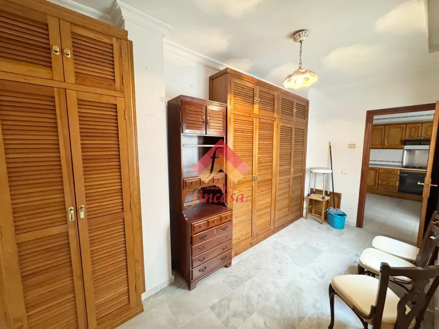 Habitación de Piso en venta en Ronda con Calefacción, Trastero y Amueblado
