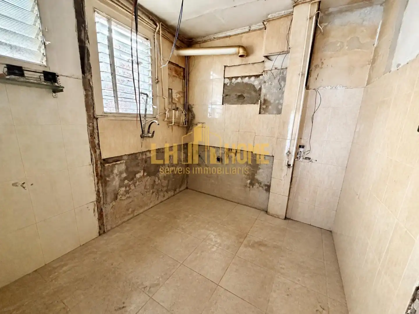Flat for sale in Barcelona  with Balcony