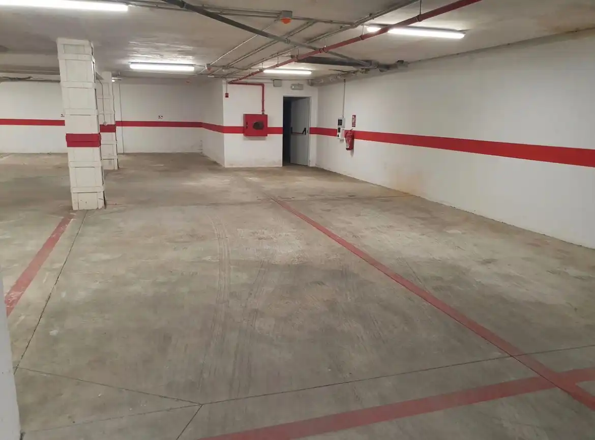 Piso con piscina en venta en Puerto Deportivo, imagen 4