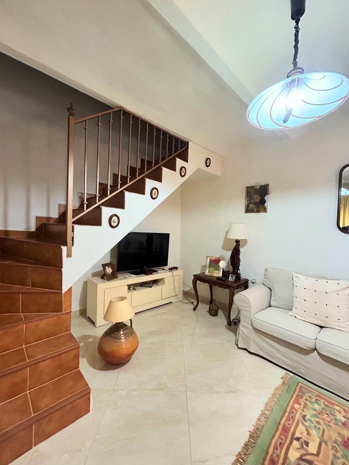 Sala d'estar de Casa o xalet en venda en El Real de la Jara amb Terrassa i Balcó