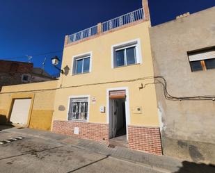 Vista exterior de Casa adosada en venda en Sax amb Terrassa, Moblat i Alarma