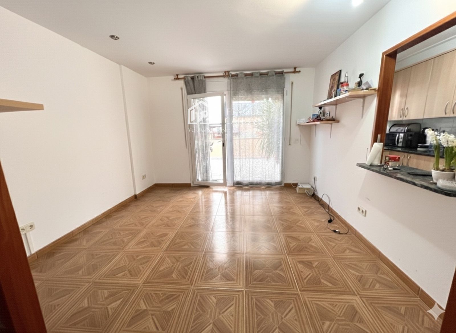 Living room of Flat for sale in Banyoles  with Heating, Terrace and Storage room