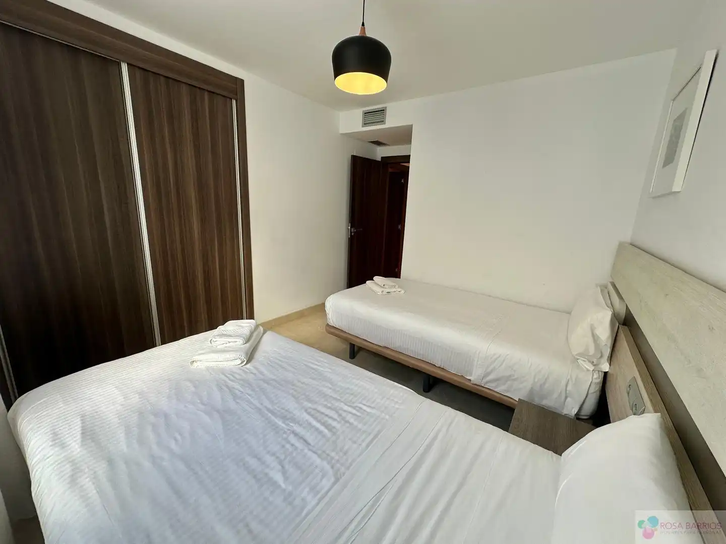 Habitación de Ático en venta en Marbella con Terraza y Piscina comunitaria