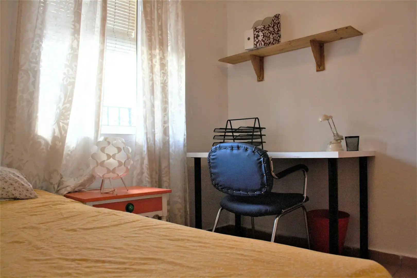 Habitación de Piso para compartir en Sevilla con Amueblado, Lavadora y TV