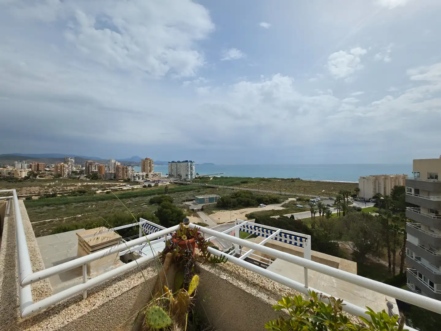 Dormitori de Àtic en venda en El Campello amb Aire condicionat, Terrassa i Piscina comunitària