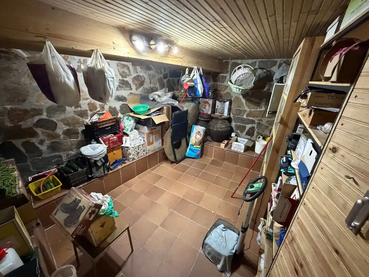Pis en venda en Ahigal de los Aceiteros amb Traster, Moblat i Balcó