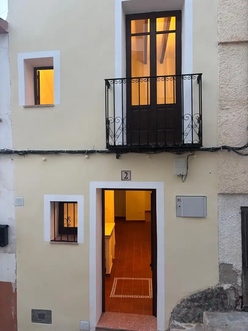 Casa rústica en venda a sant cristofol 2