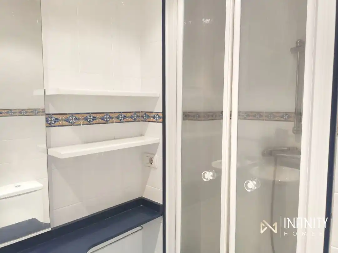 Baño de Piso de alquiler en Bilbao  con Calefacción y Terraza