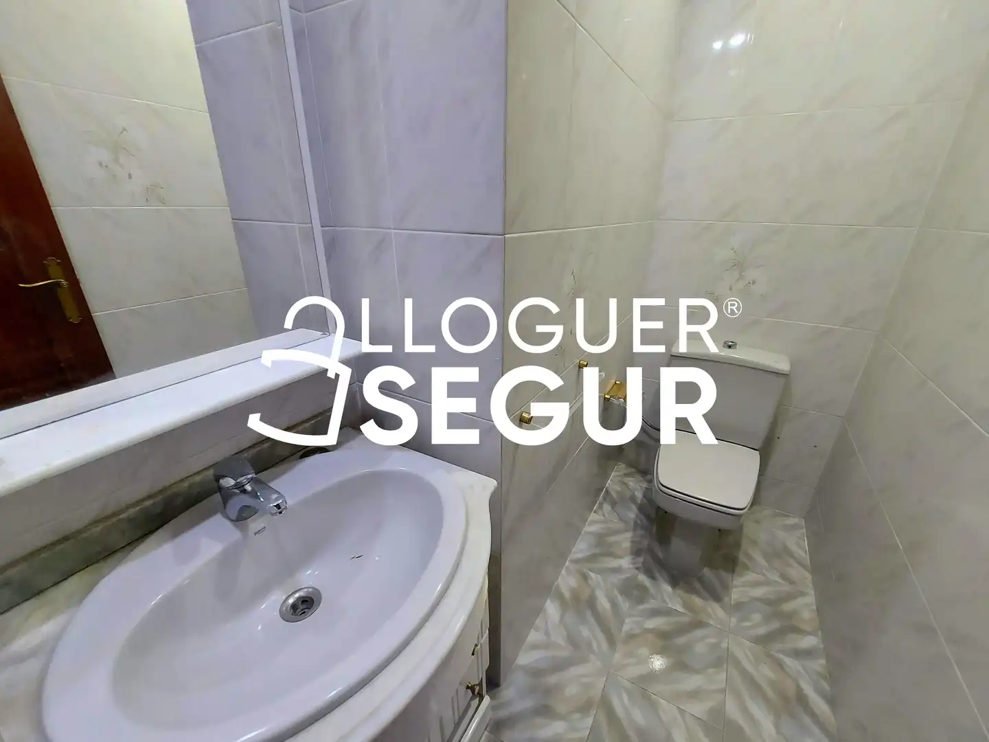Piso de alquiler en Antoni de Capmany, Sants-Badal