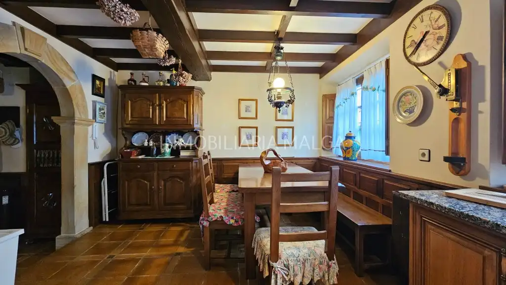 Comedor de Casa o chalet en venta en Colunga con Calefacción, Jardín privado y Parquet