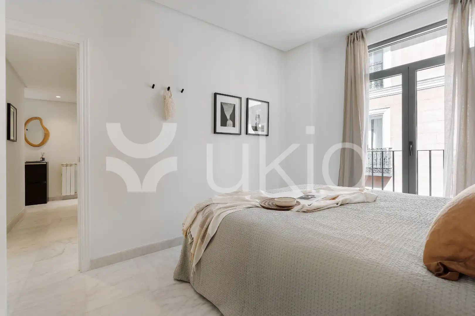 Habitación de Apartamento de alquiler en Madrid con Aire acondicionado, Calefacción y Amueblado