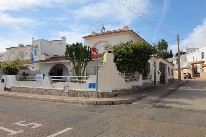 Exterior view of House or chalet for sale in San Miguel de Salinas  with Storage room, Furnished and Internet