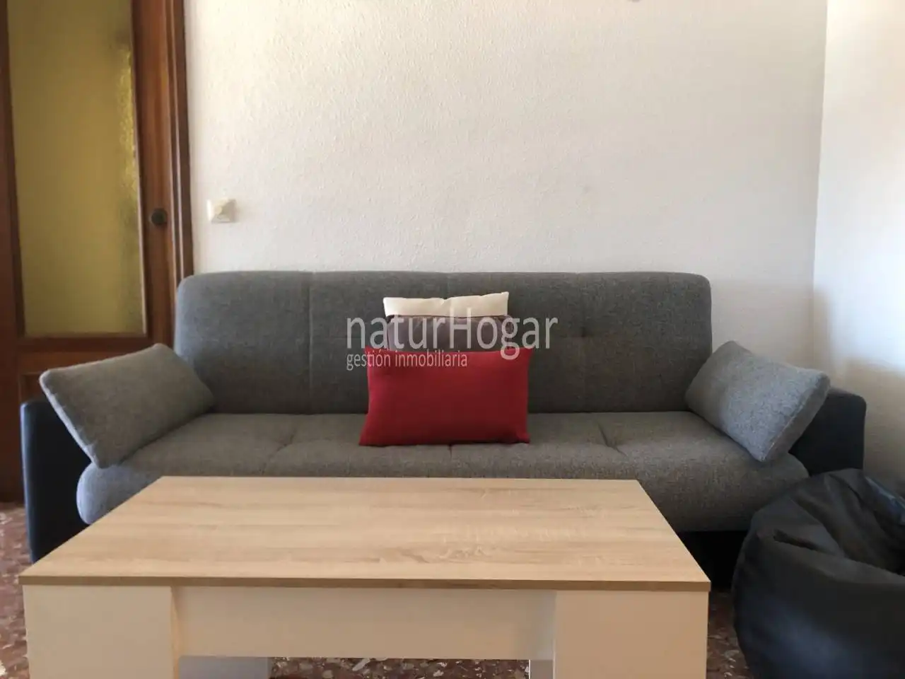 Living room of Flat for rent in Valencia  with Air Conditioner, Furnished and Balcony