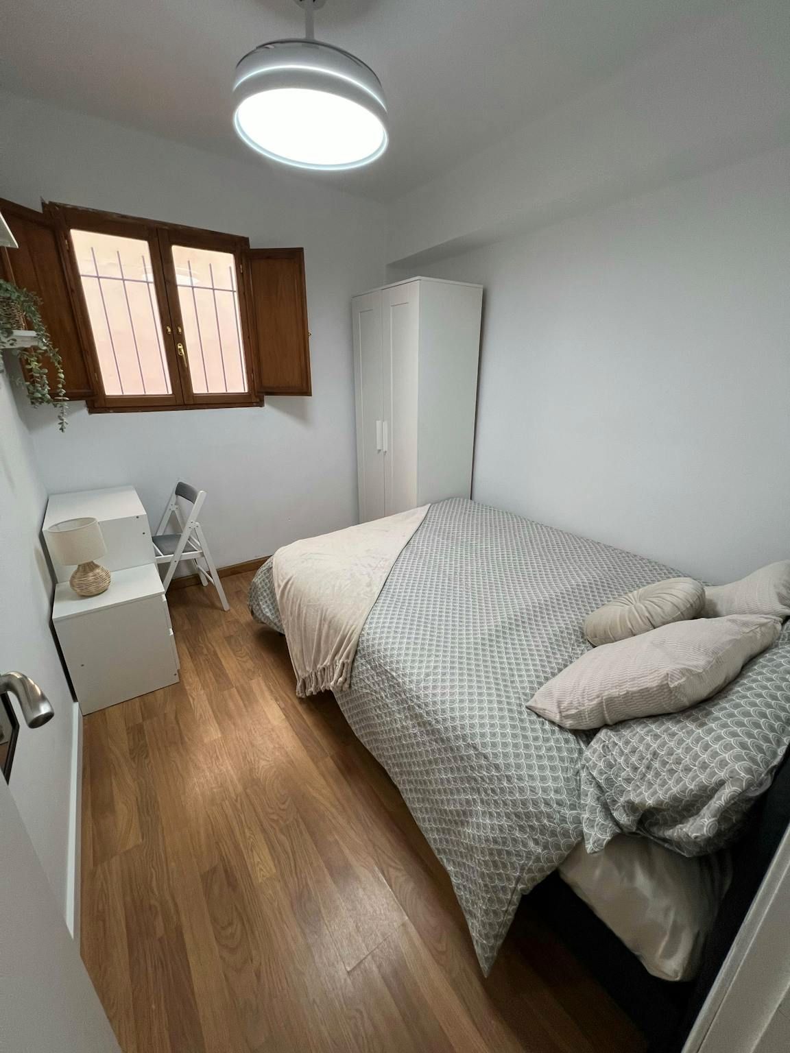 Flat to share in N/A, Barrio de Benicalap, Benicalap,  Valencia Capital