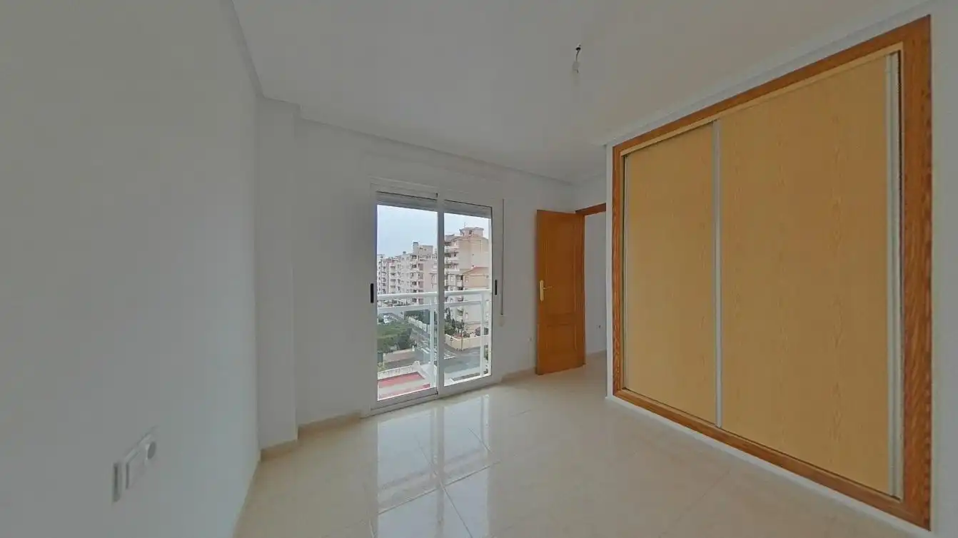 Habitación de Piso en venta en Torrevieja con Piscina