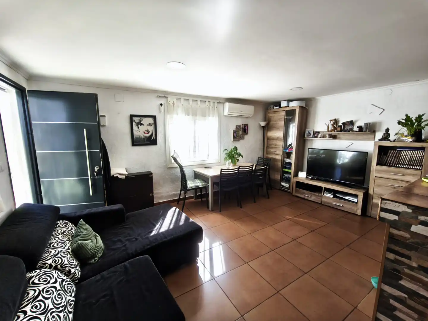 Sala d'estar de Casa o xalet en venda en Mont-roig del Camp amb Aire condicionat, Calefacció i Jardí privat