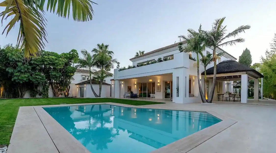 Casa o xalet de lloguer a Guadalmina Baja