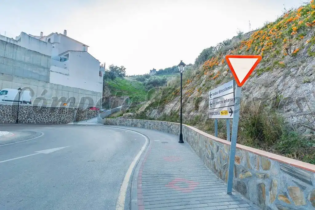 Rustikales Grundstück zum Verkauf in Torrox Pueblo, imagen 4