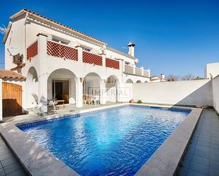 Swimming pool of House or chalet for sale in Empuriabrava  with Air Conditioner, Terrace and Swimming Pool