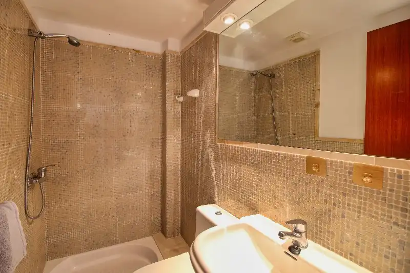 Bathroom of Flat for sale in Pollença  with Air Conditioner, Heating and Storage room