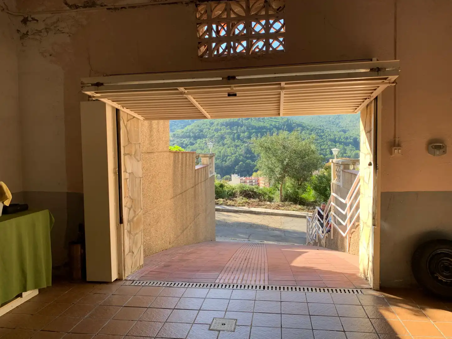 Aparcament de Casa o xalet en venda en La Palma de Cervelló amb Aire condicionat, Calefacció i Jardí privat
