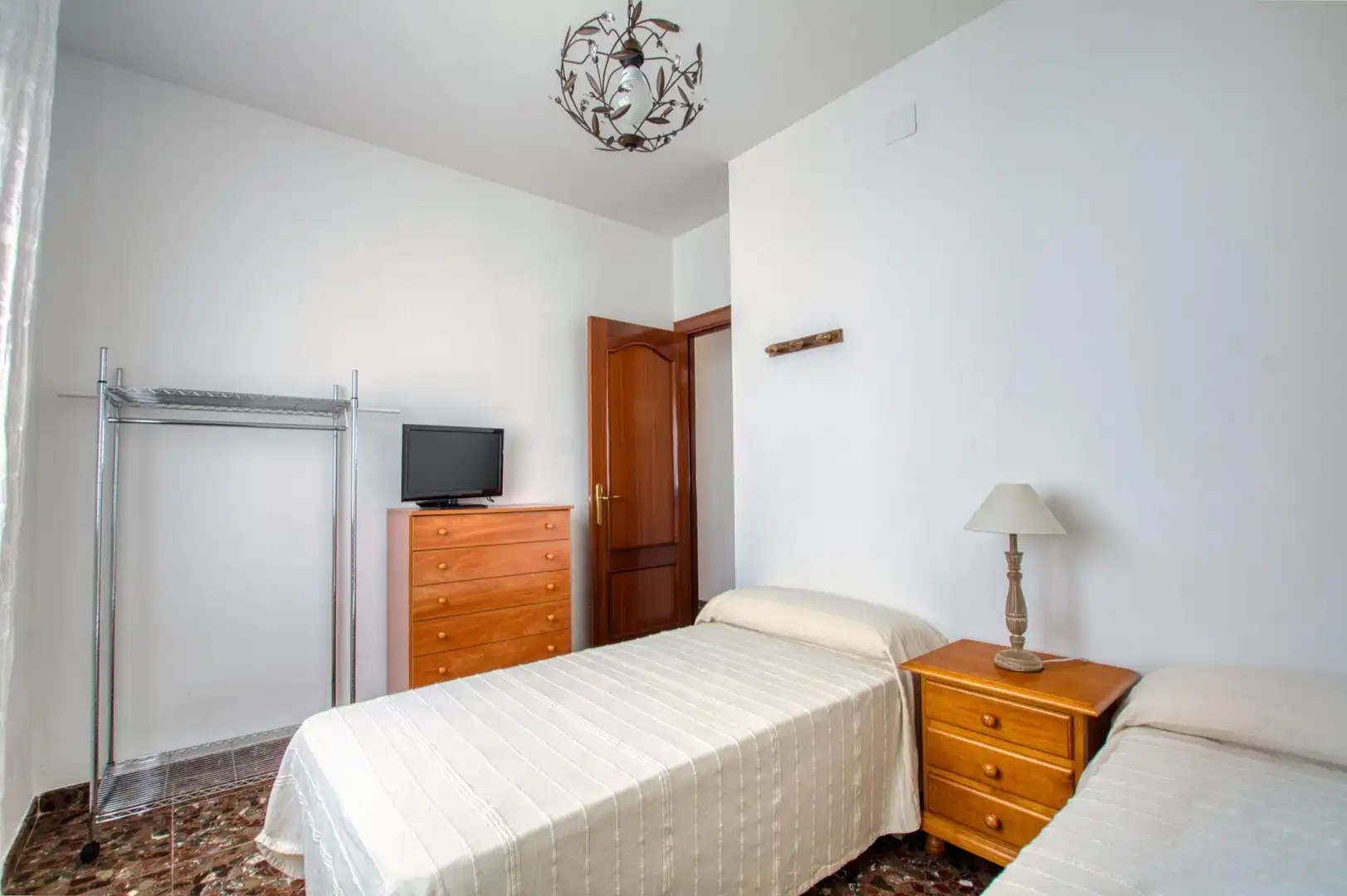 Dormitori de Finca rústica en venda en Periana amb Jardí privat, Terrassa i Piscina