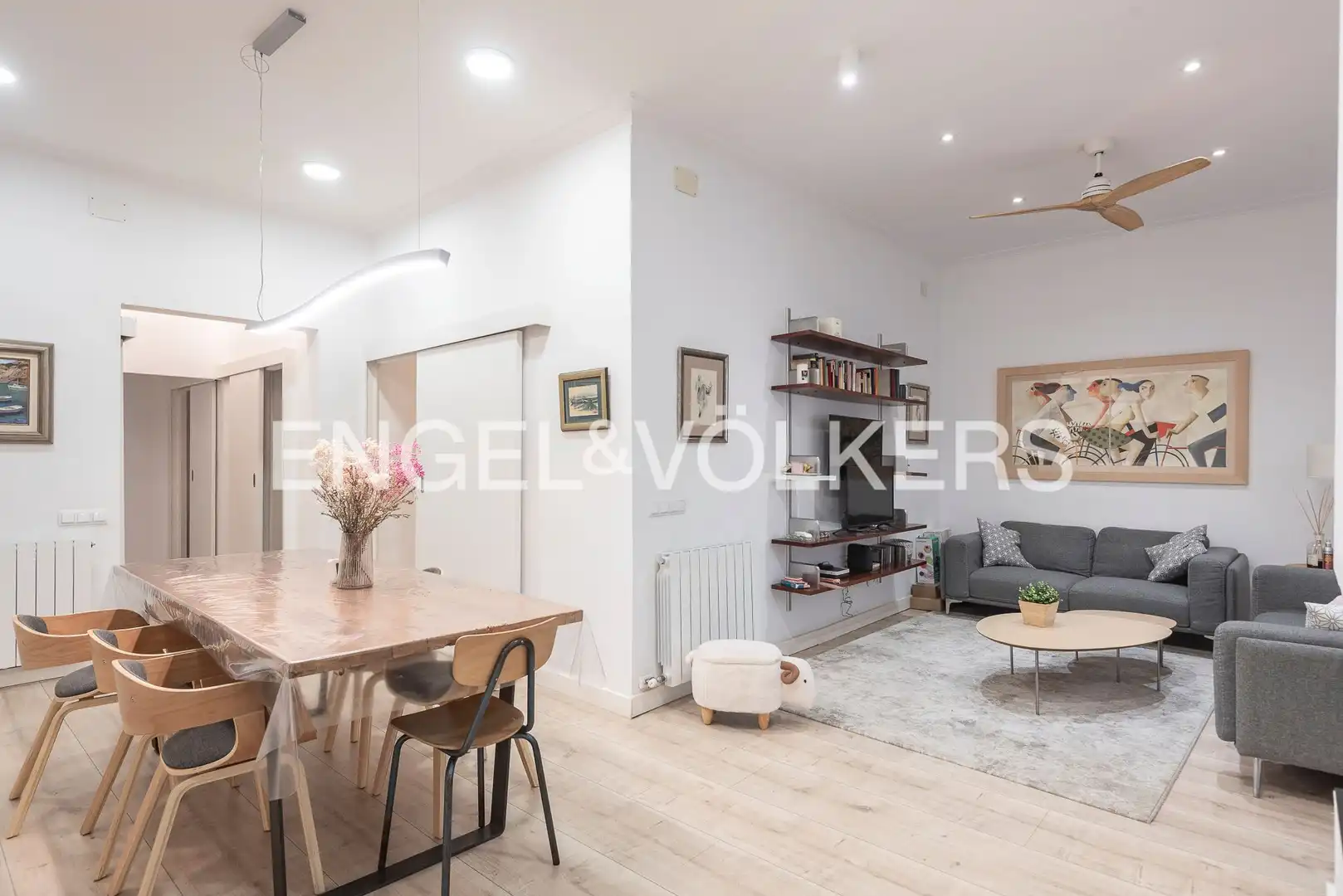 Living room of Flat for sale in Barcelona  with Air Conditioner, Heating and Parquet flooring