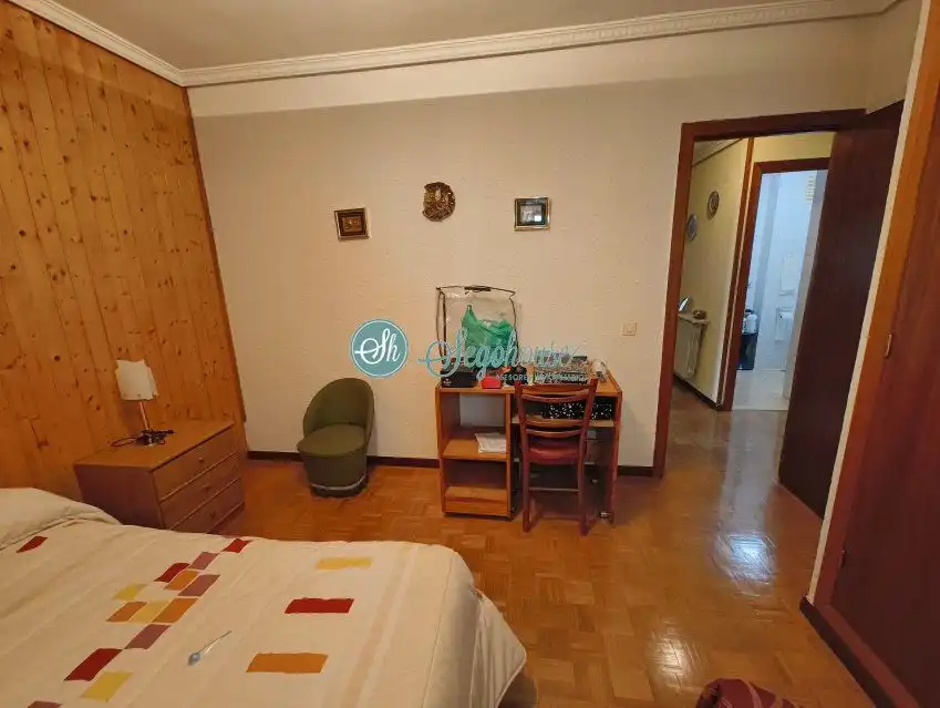 Bedroom of Flat for sale in Segovia  with Heating, Parquet flooring and Terrace