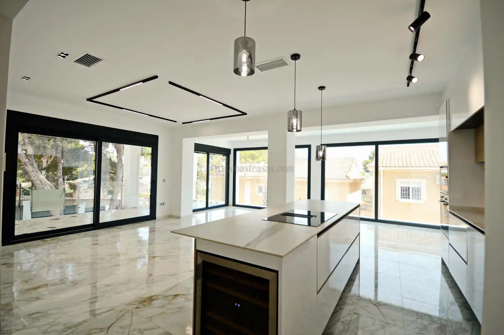 Chalet con piscina en venta en Los Balcones - Los Altos, imagen 4