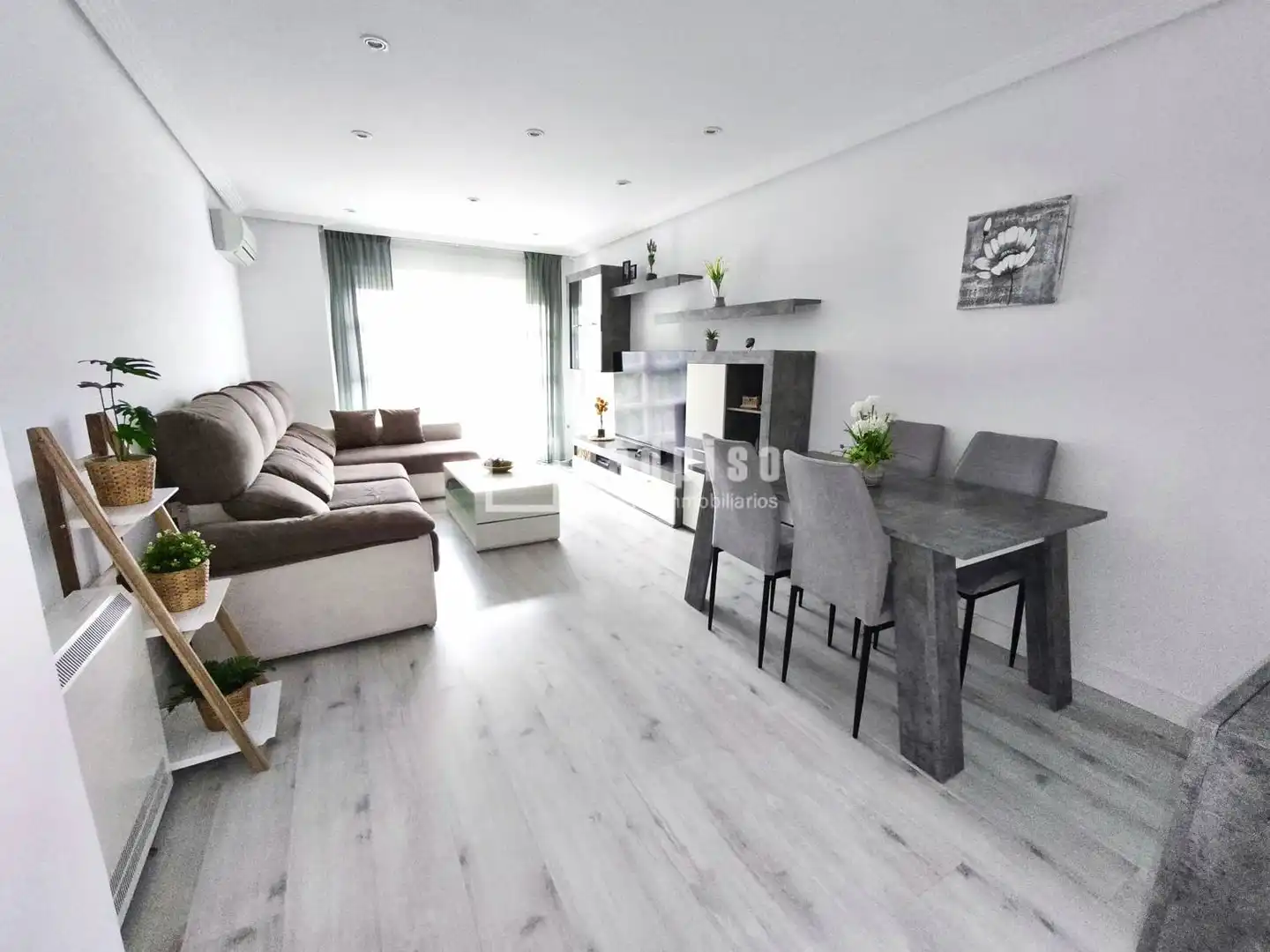 Wohnzimmer von Wohnung zum Verkauf in Móstoles mit Klimaanlage