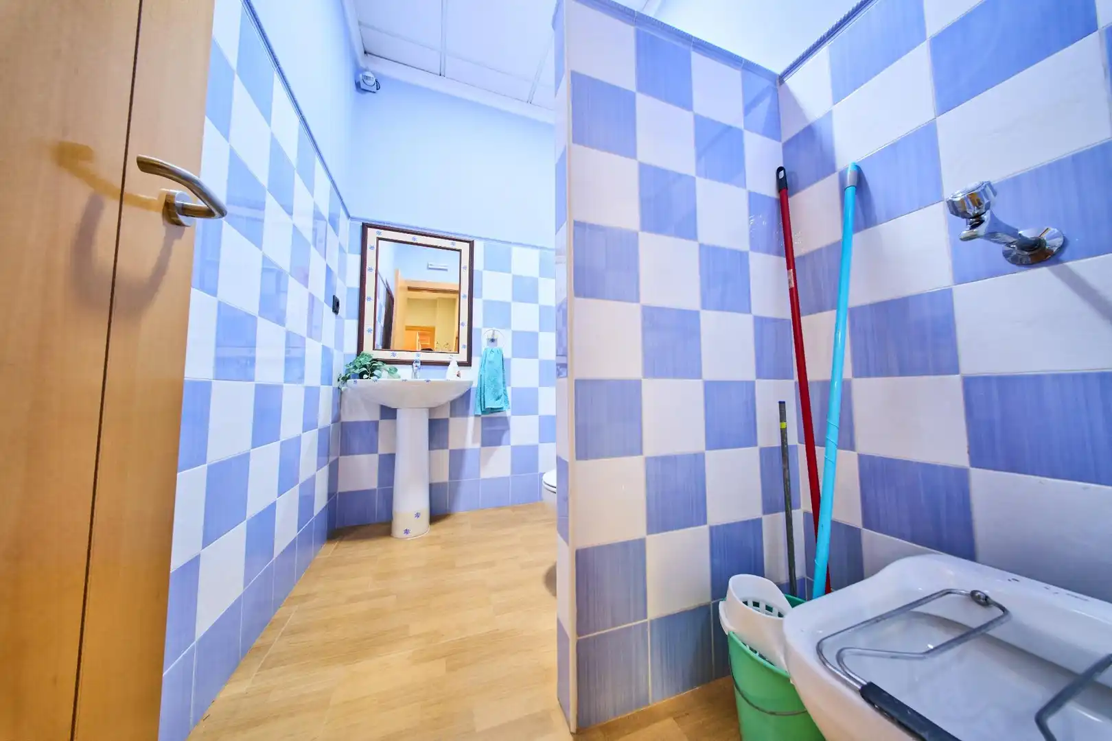 Bathroom of Flat for sale in Alfacar  with Furnished