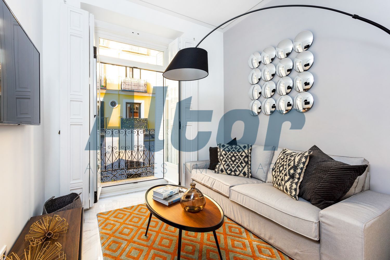 Living room of Flat for sale in  Madrid Capital  with Air Conditioner, Heating and Terrace