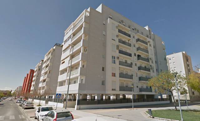 Garaje en Alquiler en Colores -  Entreparques